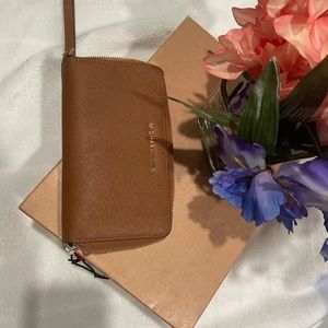 Leather Continental Wristlet MK
Style# 32S5GTVE9L